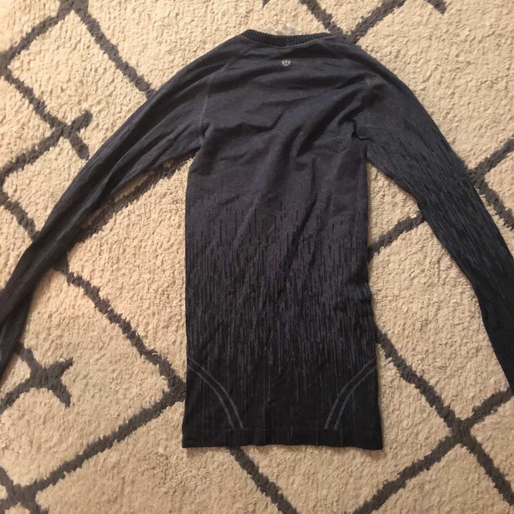 Black and Gray Lululemon Pixel Long Sleeved Shirt